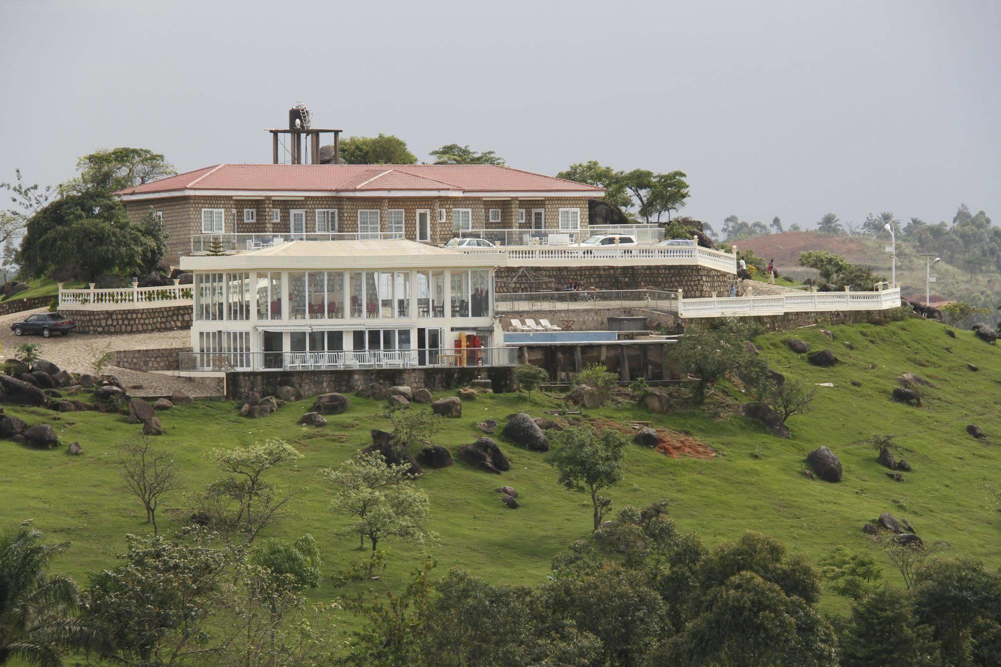 Готель Saddle Hill Ranch Bafut Екстер'єр фото