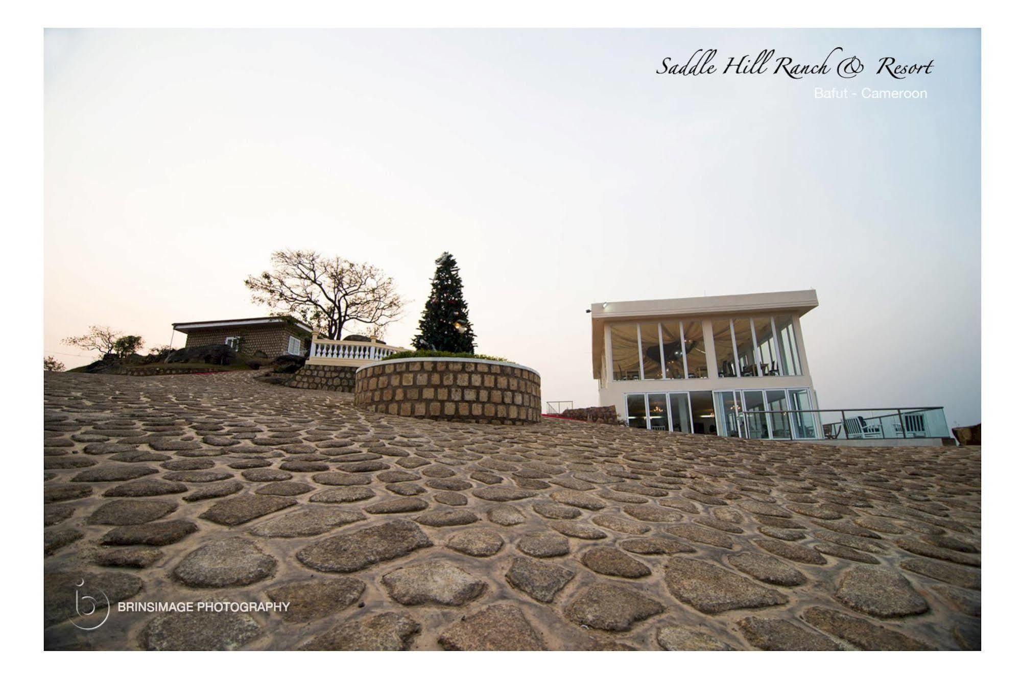 Готель Saddle Hill Ranch Bafut Екстер'єр фото